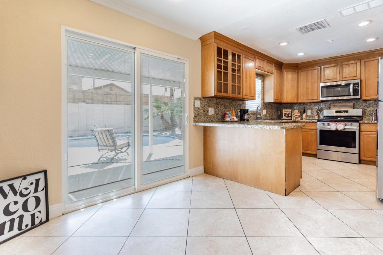 The Vegas Escape - Near The Airport/Strip With Pool Villa Las Vegas Luaran gambar